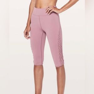 Lululemon Love Knot Crop
Luxtreme Pink